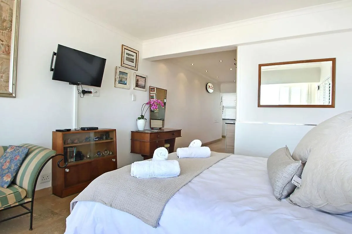 Dolphin Bay Studio With Sea Views Cape Town Apartment